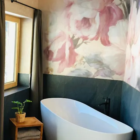 Loeberbauer, Appartamento