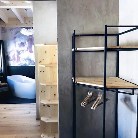 Loeberbauer, Appartamento *