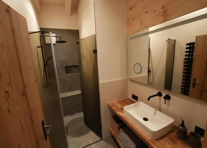 Loeberbauer, 图克斯