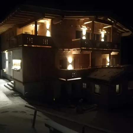 Loeberbauer, Apartment *