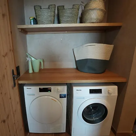 Loeberbauer, Apartment