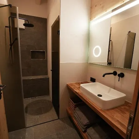 Loeberbauer, Apartment Tux